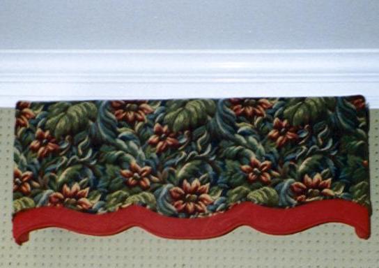 Cranberry Trim Valance