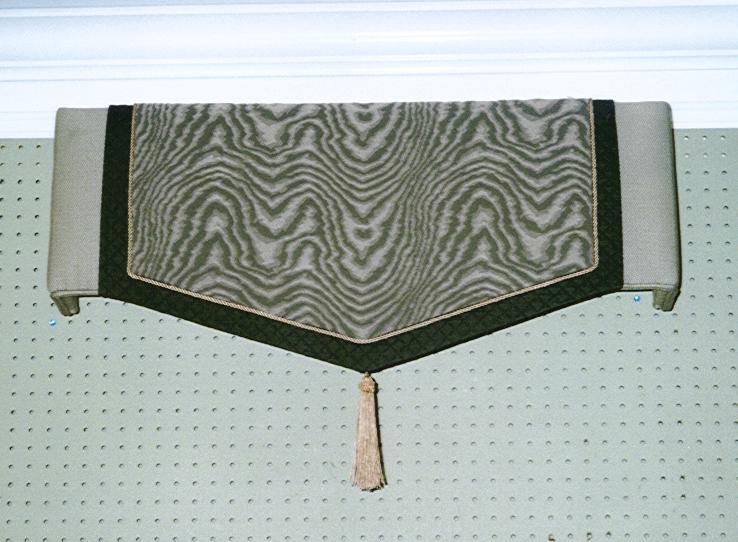 Sage Cornice